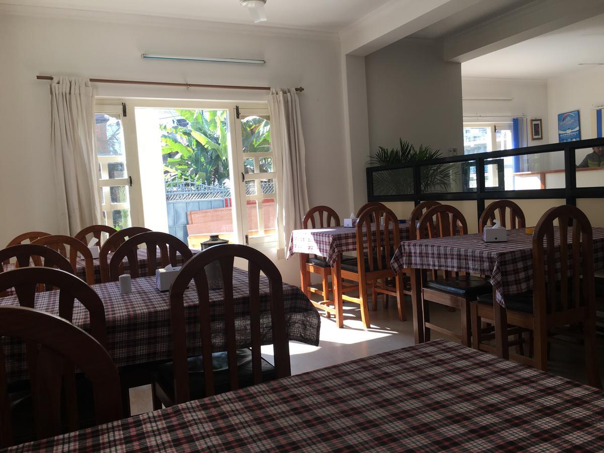 Hotel Pokhara International 외부 사진