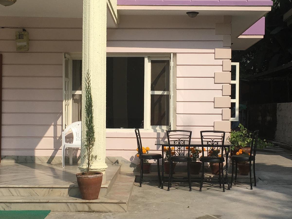 Hotel Pokhara International 외부 사진