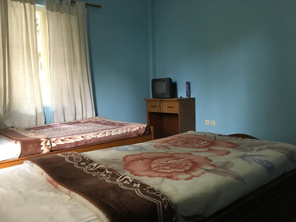 Hotel Pokhara International 외부 사진