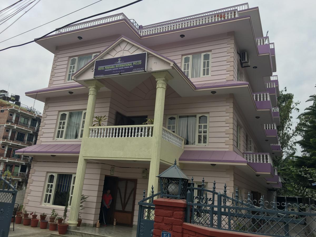 Hotel Pokhara International 외부 사진