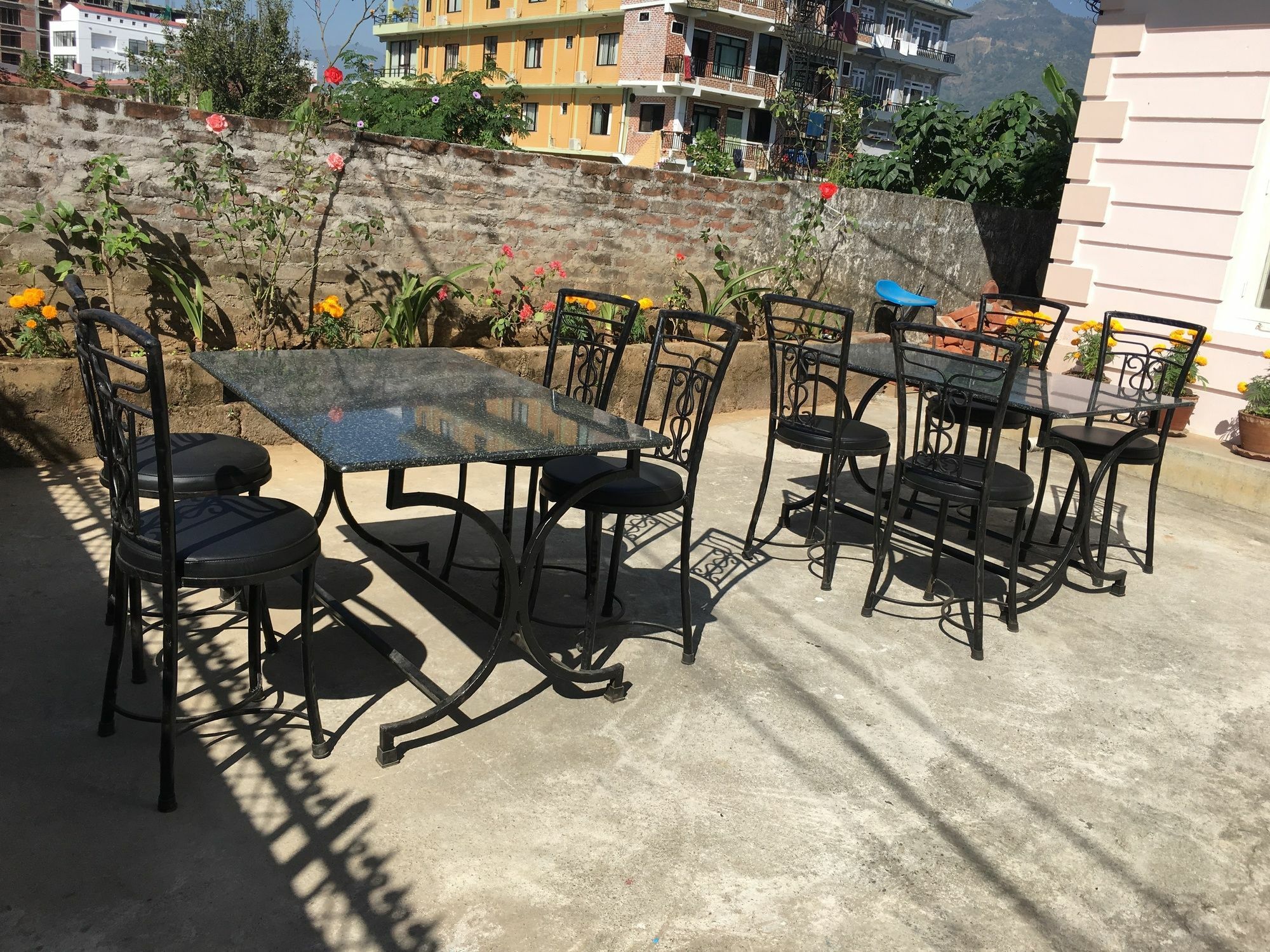 Hotel Pokhara International 외부 사진